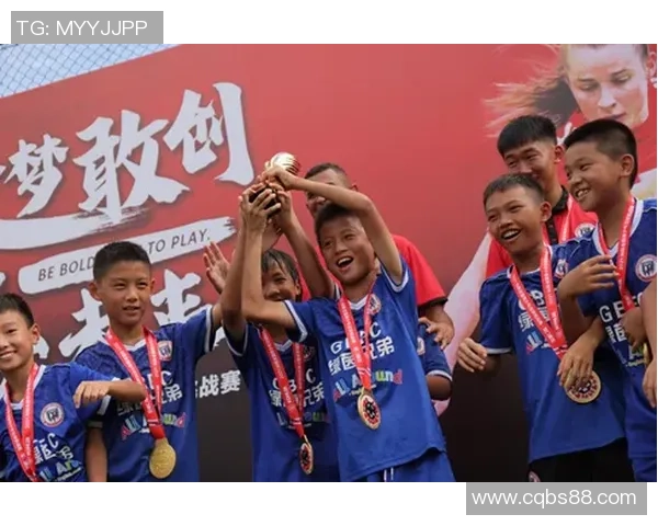 深圳足球队在挑战赛中的耐力表现分析与评价 深圳足球队在挑战赛中的耐力表现分析与评价