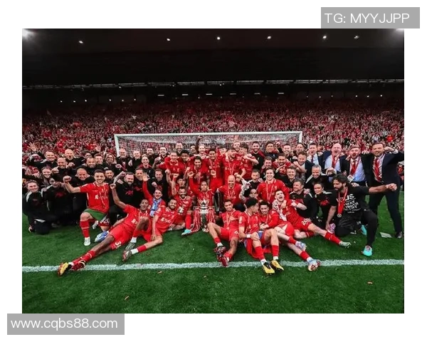 世界足球明星俱乐部的辉煌历程与未来展望探讨 世界足球明星俱乐部的辉煌历程与未来展望探讨